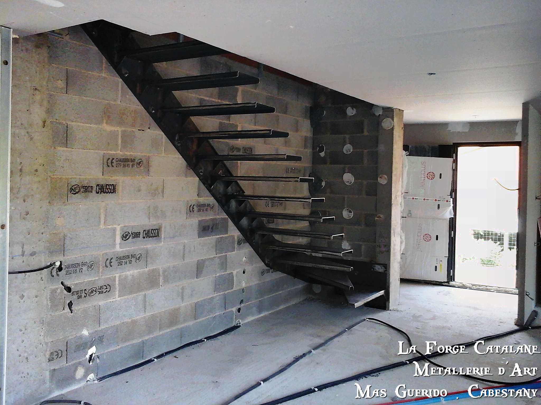 escalier marches suspendues quart tournant forge catalane (8).jpg